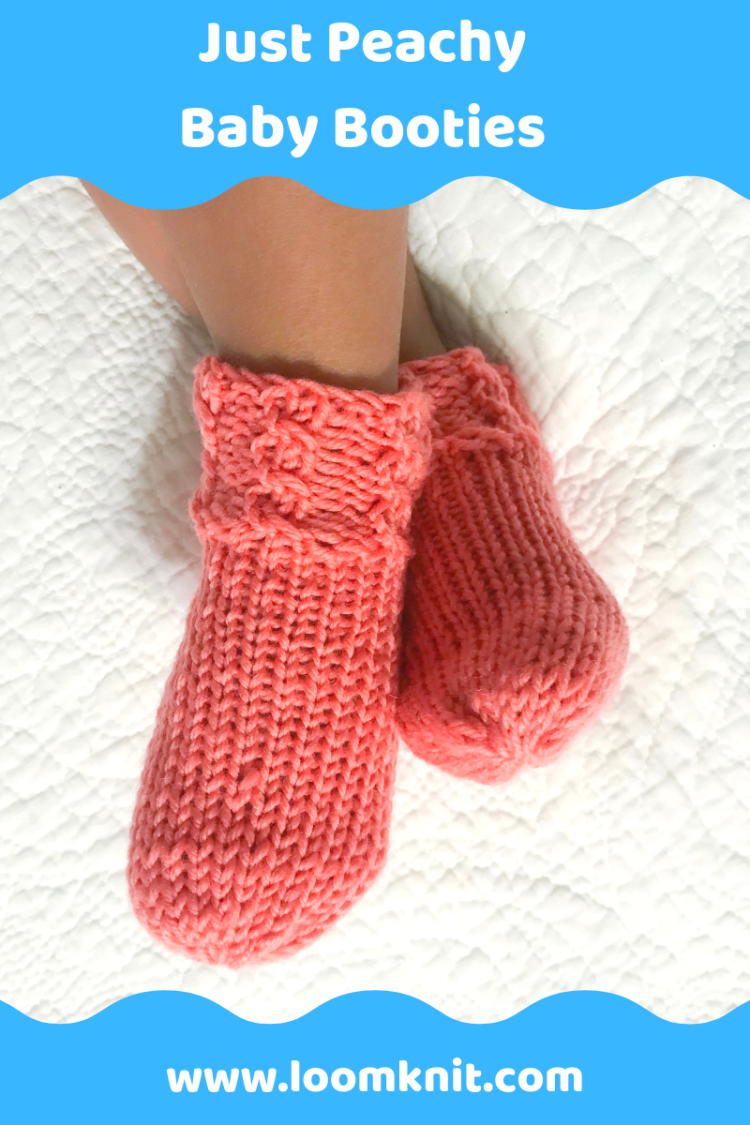Loom Knit Just Peachy Baby Booties #loomknit #loomknitting #loomknitsforbaby #loomknittingfreepatterns #loomknitbabybooties